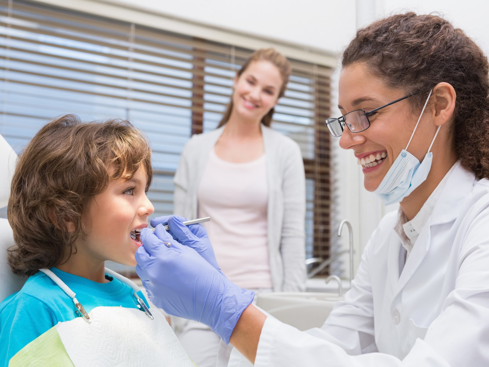 What To Expect At Your Child’s First Visit To The Dentist?