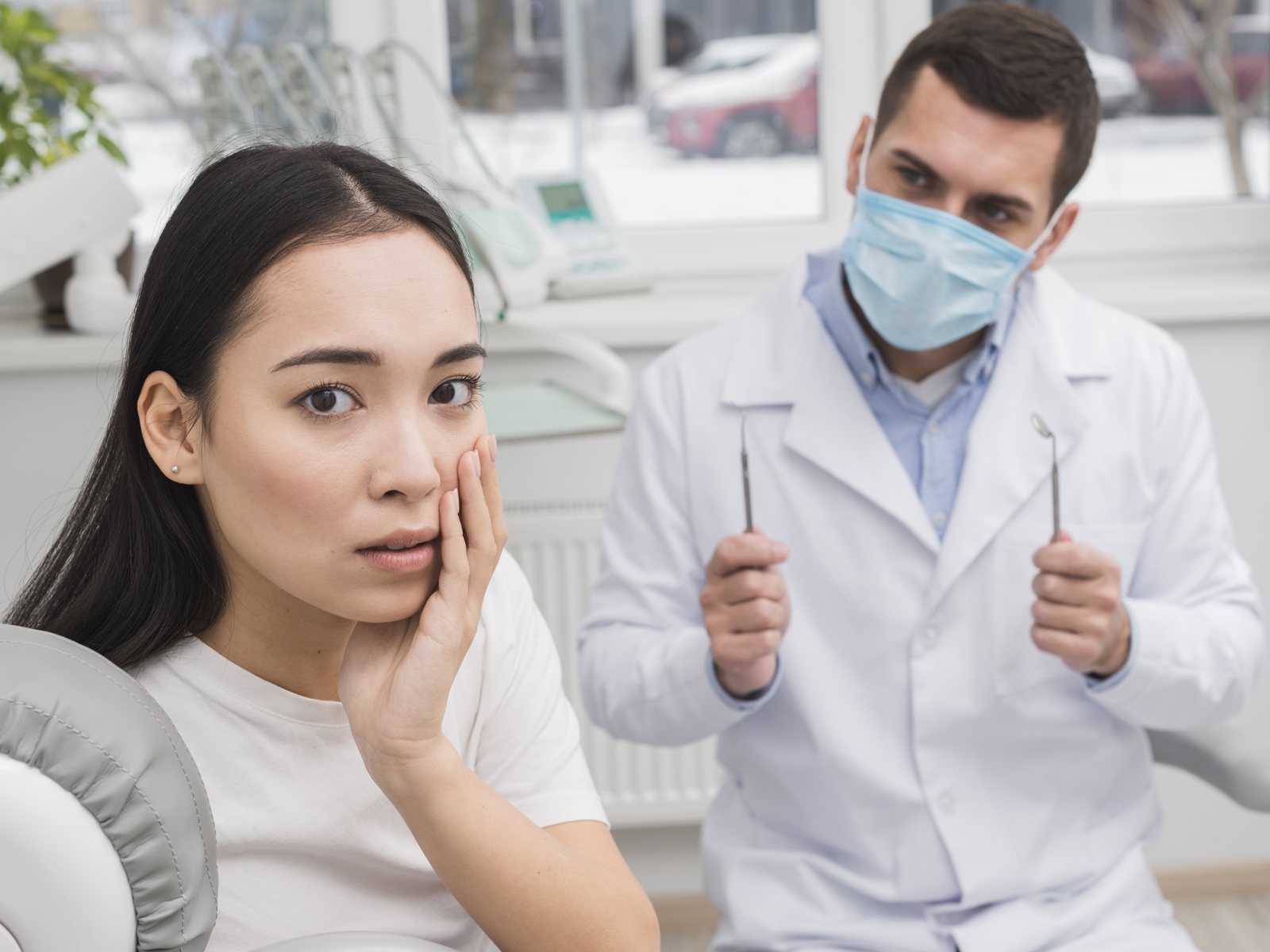How to psychologically deal with the fear of dental procedures?