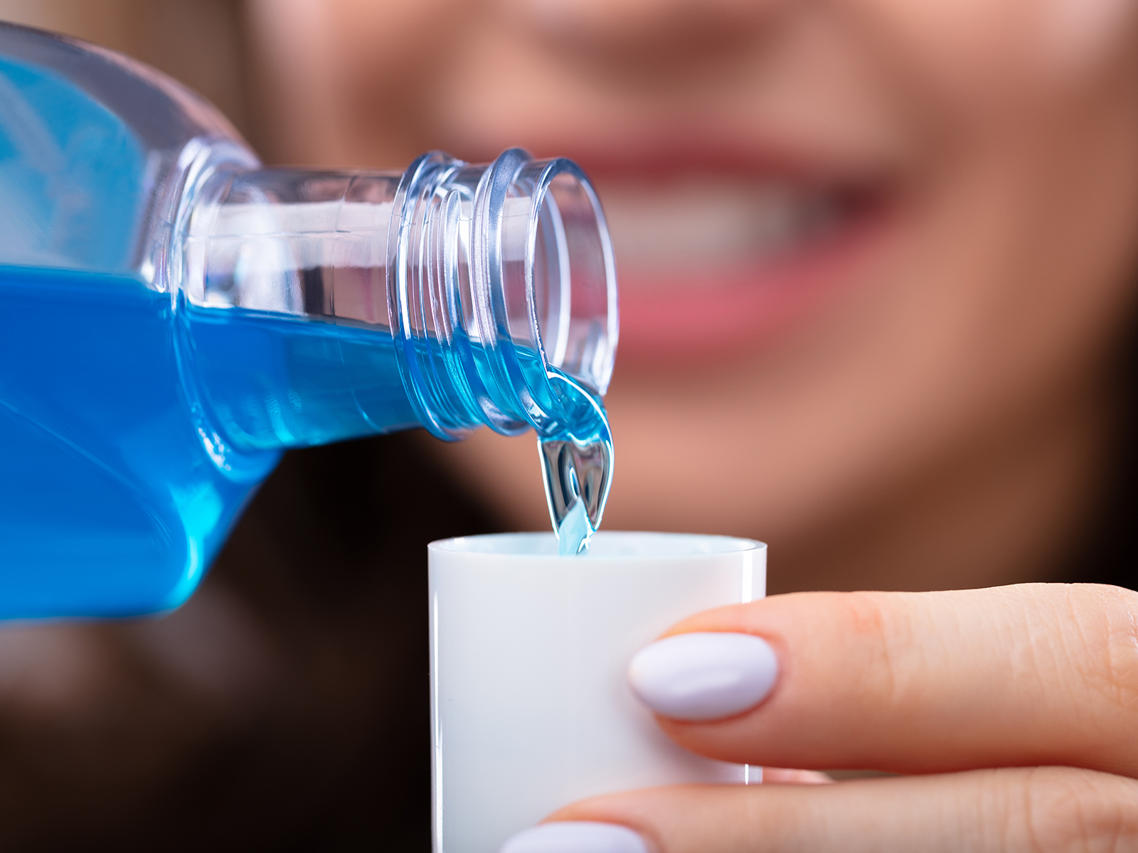 Is mouthwash helpful and do dentists recommend it?